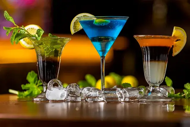 Verre À Cocktail : Guide Complet Pour Choisir Le Bon Verre Selon Votre Boisson